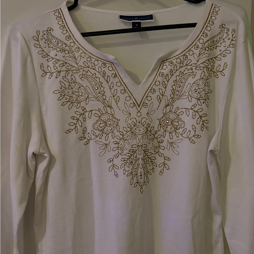 Elegant White and Gold Embroidered Karen Scott Women's Top- M